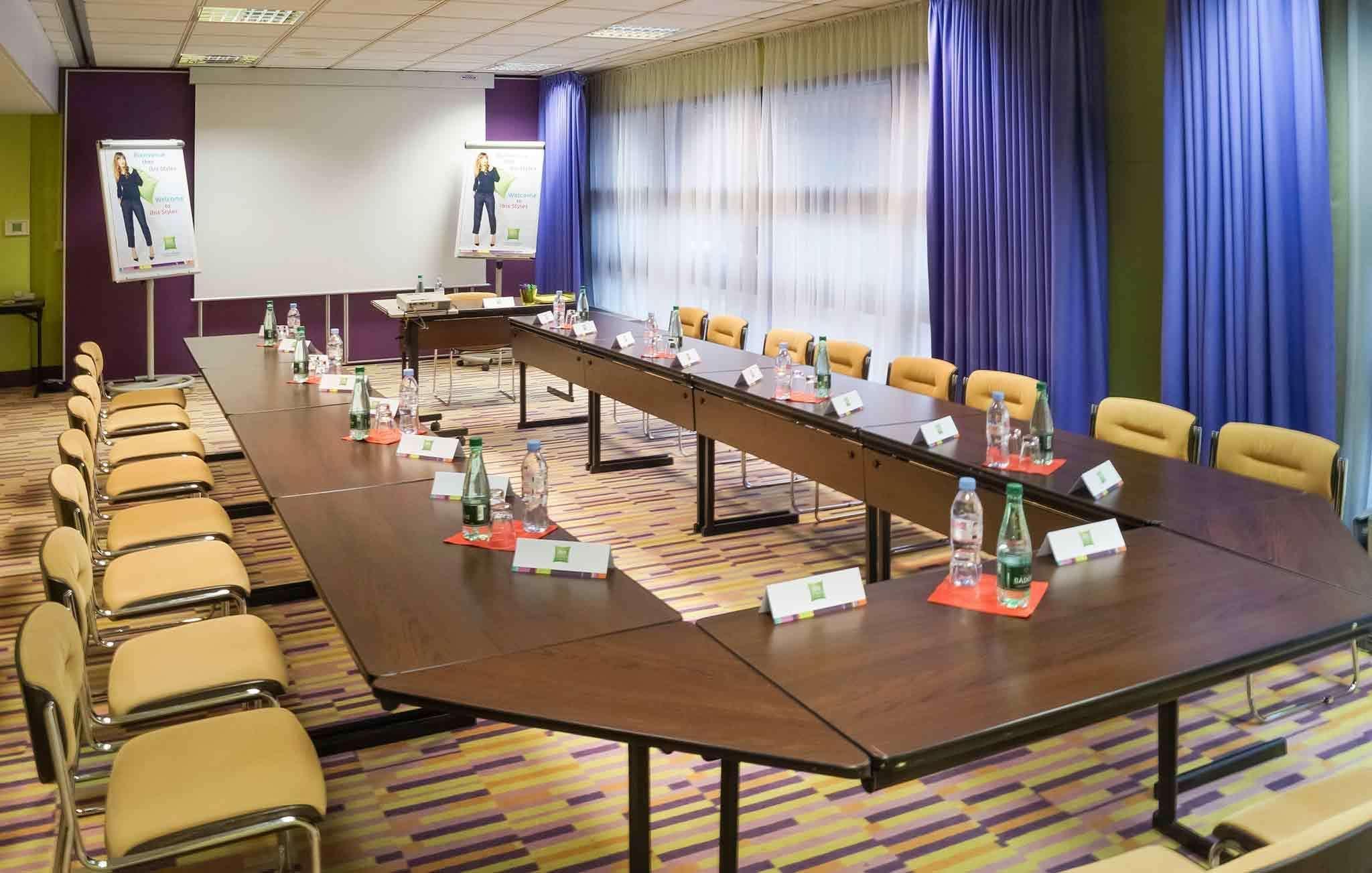 Ibis Styles Evry Courcouronnes Hotel And Events Exteriör bild